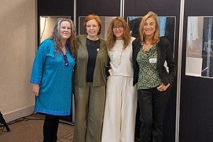 NO REPRODUCTION WITHOUT AUTHORIZATION Lisa Nitti©;